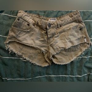 One Teaspoon x Bonitas Low Waist Button Fly Shorts in Green 🌵27